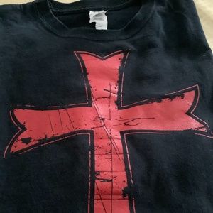 Men’s black short sleeve shirt